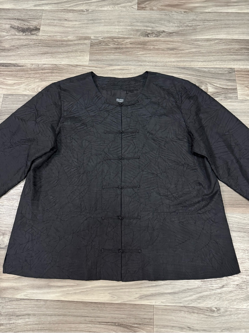 NWT Eileen Fisher Silk Pressed Leaf Jacket Boxy Lightweight Frog Closures XL